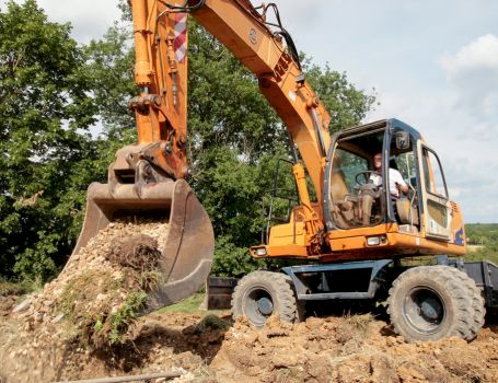 Encontrar obras de terraplenagem