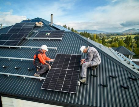 Encontrar obras de instalação de painéis solares